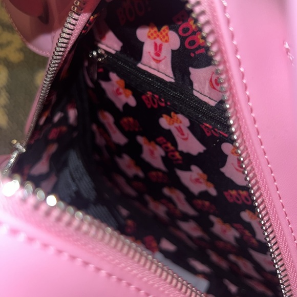 Disney Loungefly Minnie Glow in the Dark Mini Backpack - Picture 16 of 16